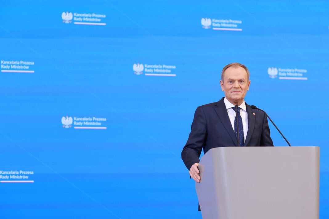 Biztonsági riadót rendeltek el Lengyelországban, Donald Tusk is érintett lehetett Biztonsági riadót rendeltek el Lengyelországban, Donald Tusk is érintett lehetett