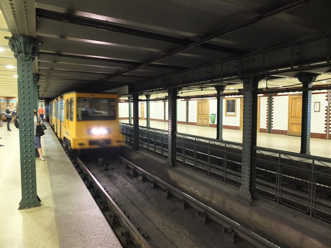 Már azt is megmondja a BudapestGO, melyik metrókocsiba érdemes felszállni Már azt is megmondja a BudapestGO, melyik metrókocsiba érdemes felszállni
